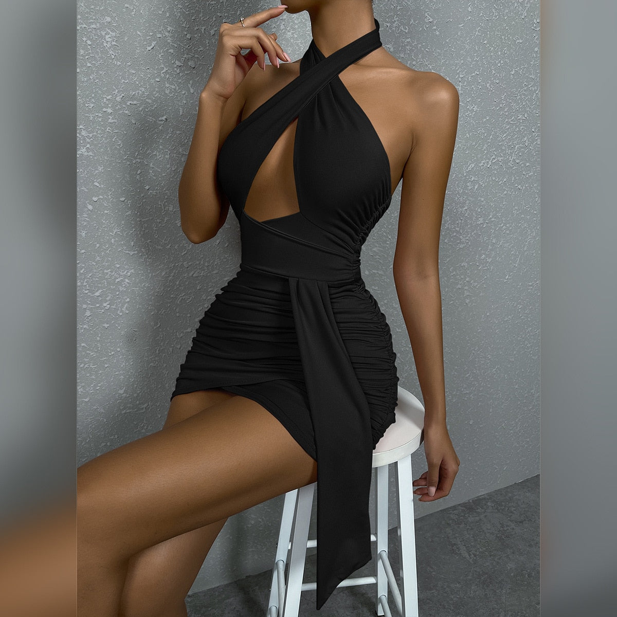 Black bodycon dress, side 